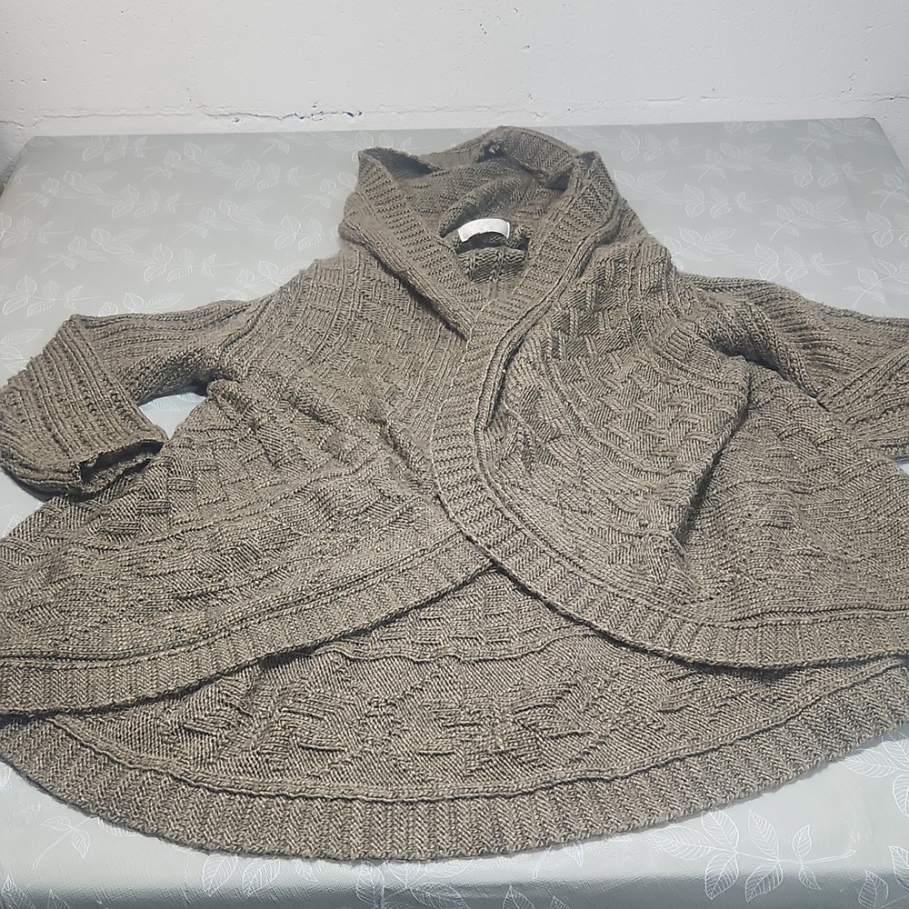 ESHA Cardigan - Picture 4 of 7